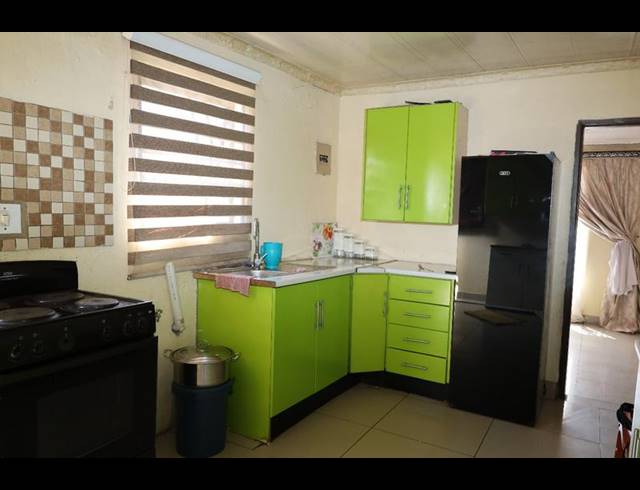 2 BEDROOM HOUSE FOR SALE IN TLADI